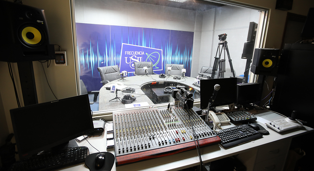 Estudio de Radio de la USIL