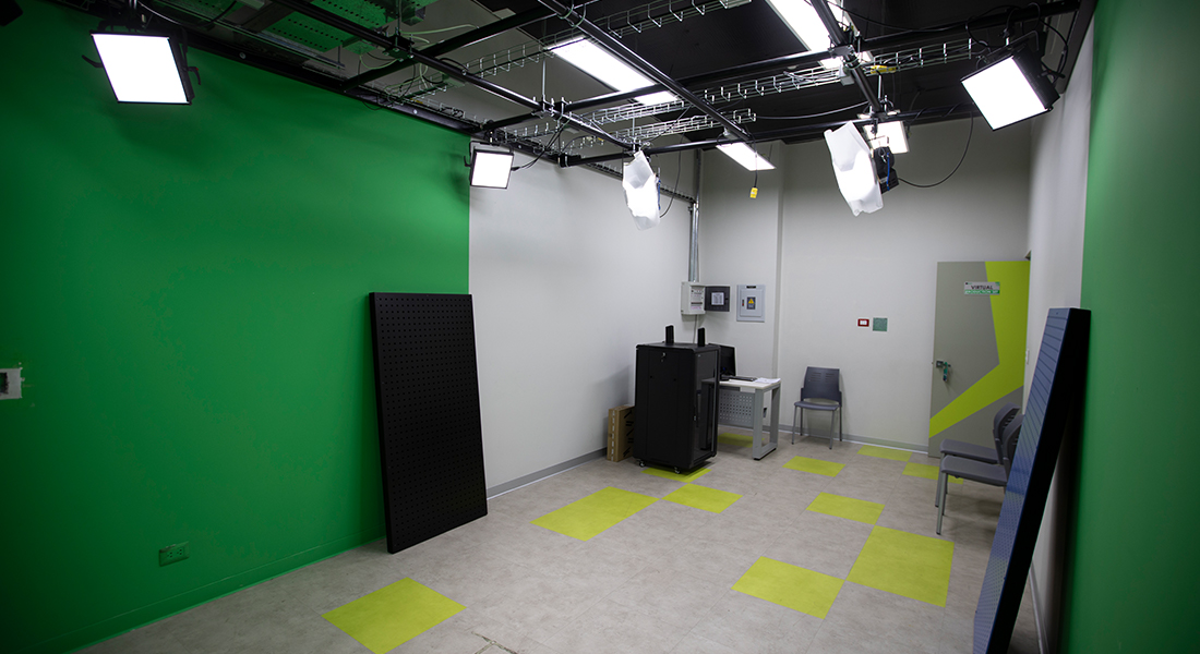 USIL Digital Learning Factory: Sala Chroma