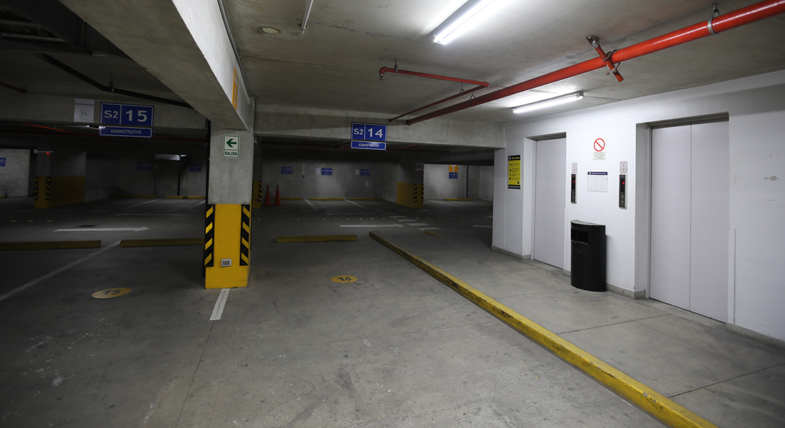 Playa de Estacionamiento de la USIL