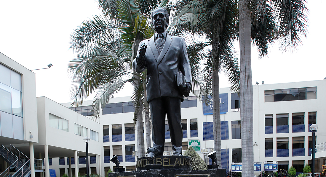 Plaza Belaunde de la USIL