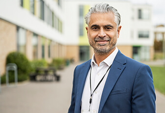 Ventajas del programa: Cursos dictados por docentes especialistas.