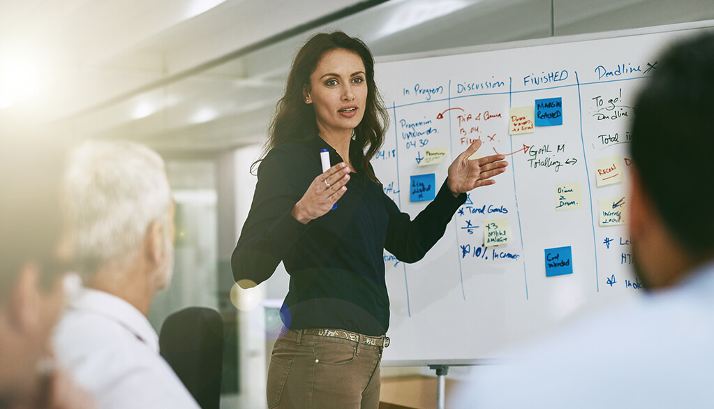 Objetivos de la Maestría Semipresencial en Ciencias Empresariales con mención en Gestión de Proyectos