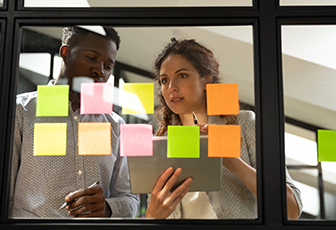 ¿Por qué elegirnos?: Gestión ágil, flexible, nos adaptamos a las necesidades de nuestros clientes.