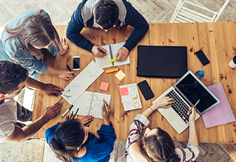 Objetivos del programa: Acercar el marketing al alumno desde una perspectiva directiva.