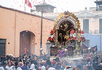 Misa y Procesión del Señor de los Milagros